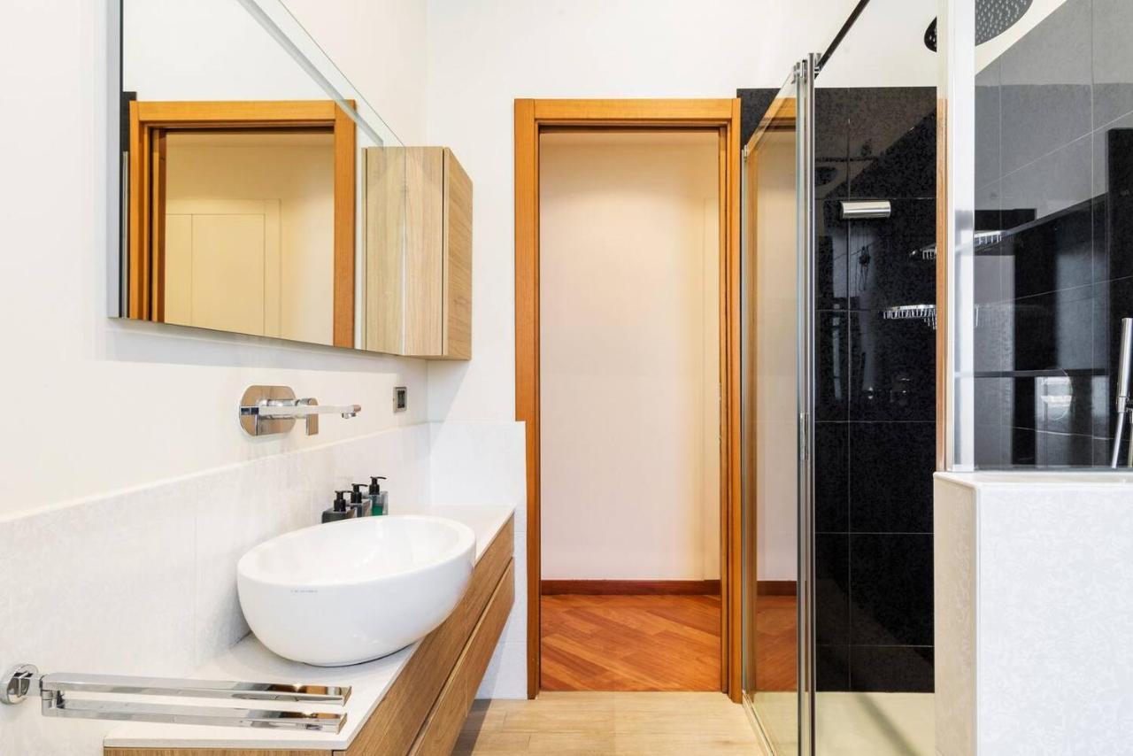 Colored And Spacious Flat Close To Navigli By Easylife 밀라노 외부 사진